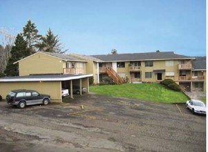 Terrace Gardens in Lincoln City, OR - Building Photo - Building Photo