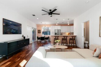 1148 Webberville Rd in Austin, TX - Building Photo - Building Photo