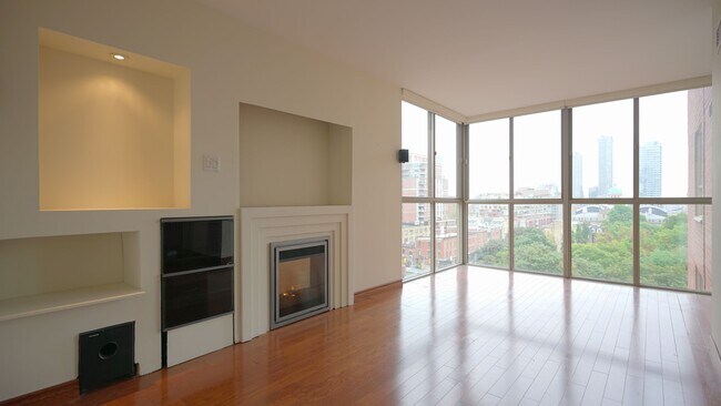 95-895 Lombard St in Toronto, ON - Building Photo - Building Photo
