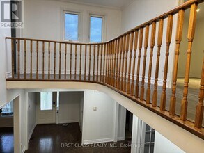 11 Hazelmere Dr in Richmond Hill, ON - Building Photo - Building Photo