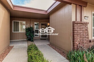 10871 W Buccaneer Dr in Sun City, AZ - Building Photo - Building Photo