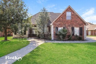 13909 Korbyn Dr in Yukon, OK - Building Photo