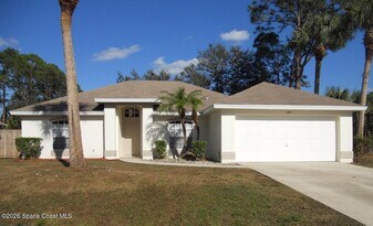 599 Evergreen St NE in Palm Bay, FL - Building Photo