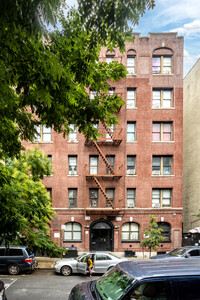 19 E 109th St in New York, NY - Foto de edificio - Building Photo