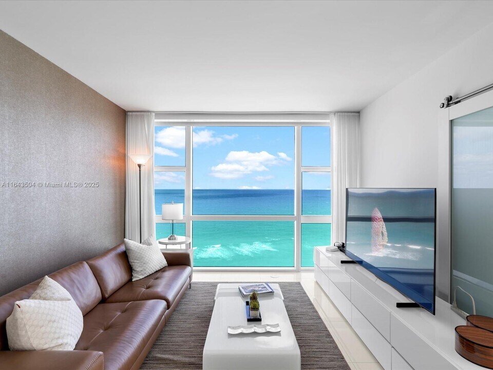 6801 Collins Ave, Unit lph16 in Miami Beach, FL - Foto de edificio