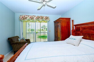 2650 Kings Lake Blvd in Naples, FL - Building Photo - Building Photo