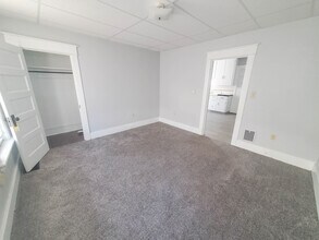 1601 Liberty St, Unit Rear Up in Erie, PA - Foto de edificio - Building Photo