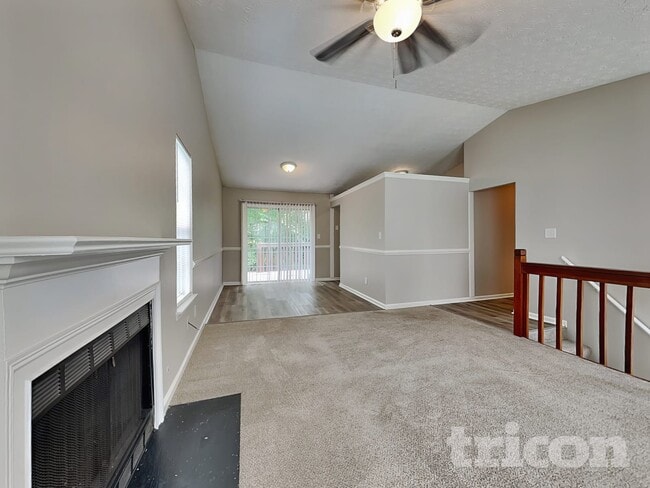 1330 Ling Dr in Austell, GA - Foto de edificio - Building Photo