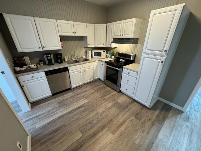 11267 E US Hwy 64 in Thomasville, NC - Foto de edificio - Building Photo