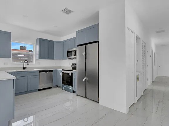 2915 Saginaw Ave in West Palm Beach, FL - Building Photo - Building Photo