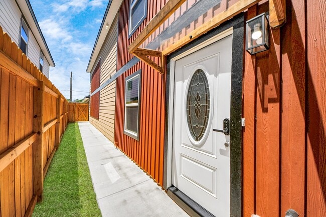 property at 2322 Wavell St