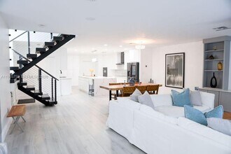 2948 Hidden Harbour Ct in Fort Lauderdale, FL - Building Photo - Building Photo