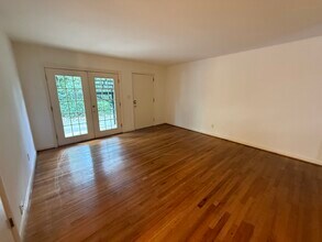 425 S Church St, Unit 5 in Athens, GA - Foto de edificio - Building Photo