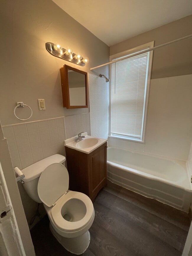 3105 N Girard Ave-Unit -2 in Minneapolis, MN - Building Photo - Building Photo