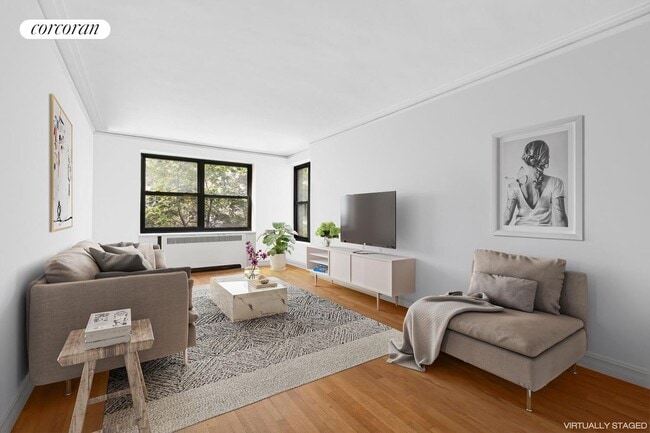 222 E 35th St in New York, NY - Building Photo - Building Photo