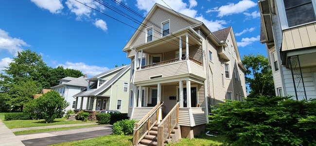 352 Elm St, Unit 2nd fl.
