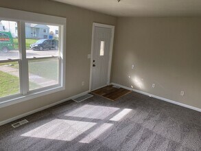 1409 Searle St in Des Moines, IA - Building Photo - Building Photo