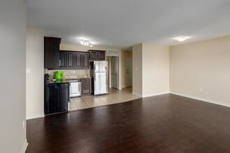 180 Mill Street in London, ON - Building Photo - Interior Photo