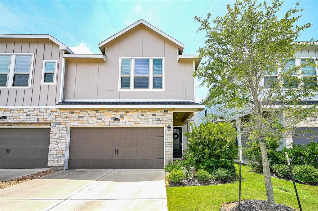 5630 Amber Brook Ln in Fulshear, TX - Building Photo