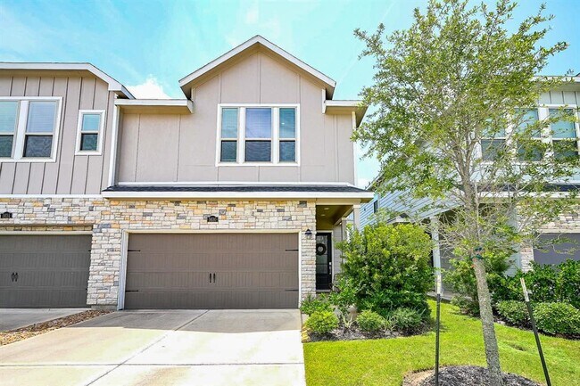 property at 5630 Amber Brook Ln