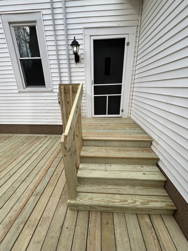 100 Dixon Ave, Unit #B in Kappa, IL - Building Photo - Building Photo