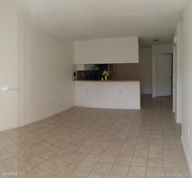 15400 SW 81st Cir Ln-Unit -Apt 104 in Miami, FL - Building Photo - Building Photo