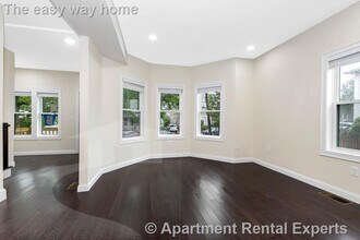 77 Winchester St in Medford, MA - Foto de edificio - Building Photo