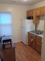 56 Fulton St, Unit 3 Furnished in Fall River, MA - Foto de edificio - Building Photo