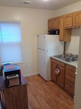 56 Fulton St, Unit 3 Furnished in Fall River, MA - Building Photo - Building Photo