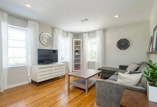 416 Medford St, Unit C4 in Boston, MA - Building Photo - Building Photo