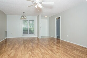 3907 Lemonwood Dr in Sarasota, FL - Building Photo - Building Photo