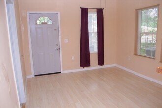 1310 4th St in Rosenberg, TX - Building Photo - Building Photo