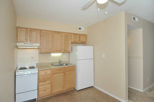 Iroquois Green Apartments