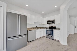 12645 Evington Point Dr in Riverview, FL - Building Photo - Building Photo