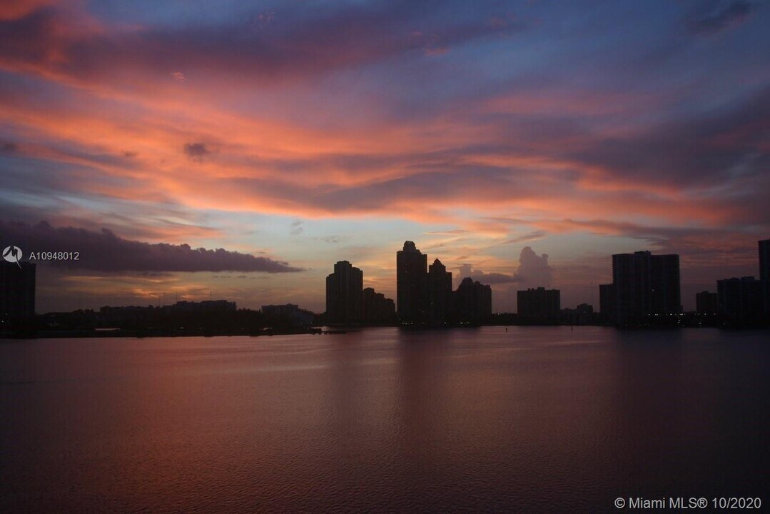 18260 N Bay Rd-Unit -614 in Sunny Isles Beach, FL - Building Photo