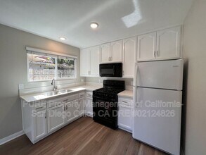 1122 Florence St in Imperial Beach, CA - Foto de edificio - Building Photo