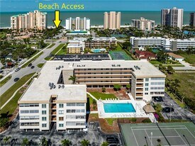 921 Seagrape Dr in Marco Island, FL - Building Photo