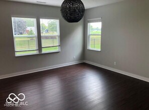 16427 Sedalia Dr in Fishers, IN - Building Photo - Building Photo