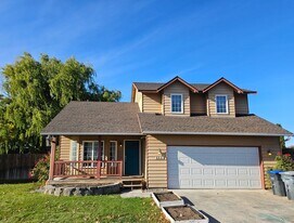 1426 S James Ave in Moses Lake, WA - Building Photo