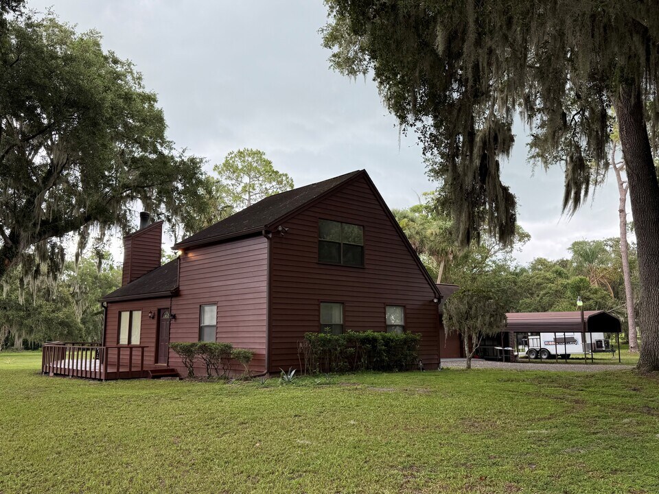 1375 Cameron Ave in Sanford, FL - Building Photo
