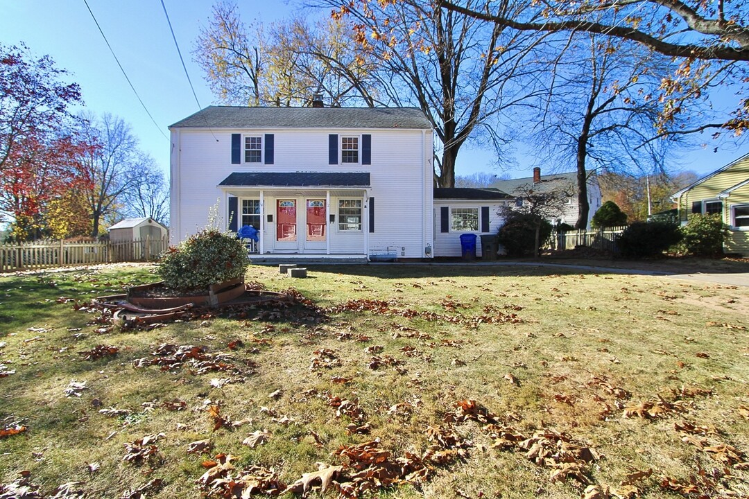 12 Birch Rd in Rocky Hill, CT - Building Photo