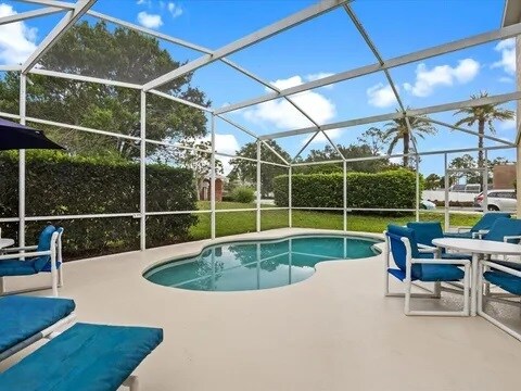 property at 410 Oxford Dr