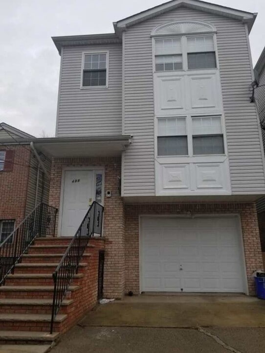 488 S 18th St, Unit Shared apartment in Newark, NJ - Building Photo