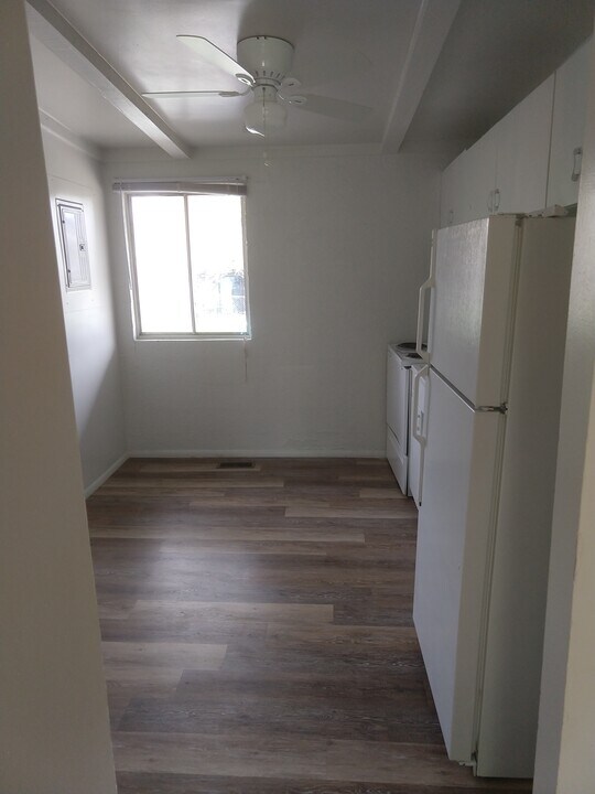 730 W 25th St in Lawrence, KS - Building Photo