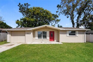 7625 Ilex Dr in Port Richey, FL - Building Photo