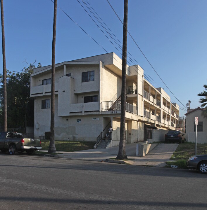 147 S Avenue 53 in Los Angeles, CA - Foto de edificio