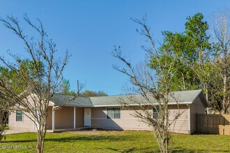 301 North St in Green Cove Springs, FL - Building Photo - Building Photo