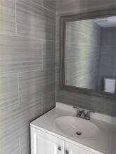2444 SW 58th Manor in Fort Lauderdale, FL - Building Photo - Building Photo