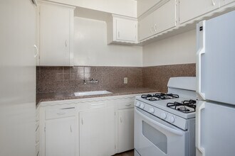 2610 N St in Sacramento, CA - Building Photo - Interior Photo
