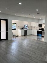 1601 NE 158th St in North Miami Beach, FL - Building Photo